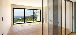 Topos Special Door Feature